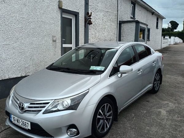 Toyota Avensis Saloon, Diesel, 2015, Silver