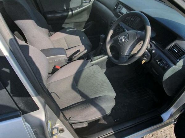Toyota Corolla Saloon, Petrol, 2004, Silver
