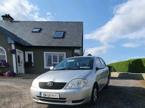 Toyota Corolla Saloon, Petrol, 2004, Silver