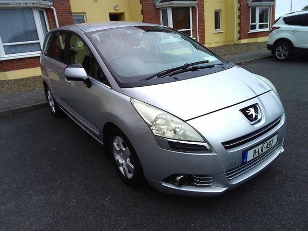 Peugeot 5008 MPV, Diesel, 2011, Grey