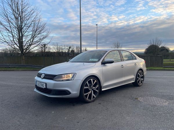 Volkswagen Jetta Saloon, Diesel, 2012, Silver