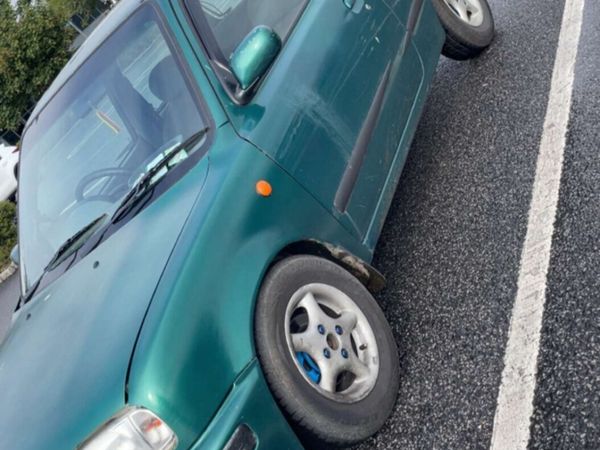 Nissan Micra Hatchback, Petrol, 2001, Green