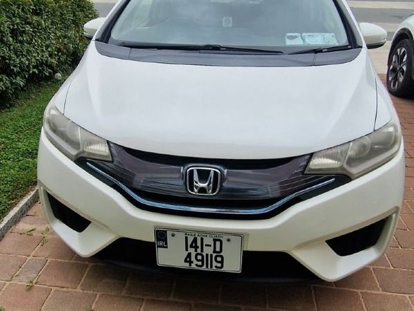 Honda Fit Hatchback, Petrol Hybrid, 2014, White