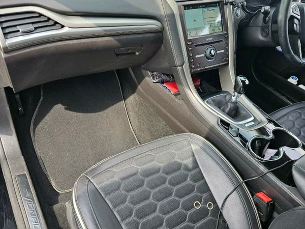Ford Mondeo Saloon, Diesel, 2017, Black