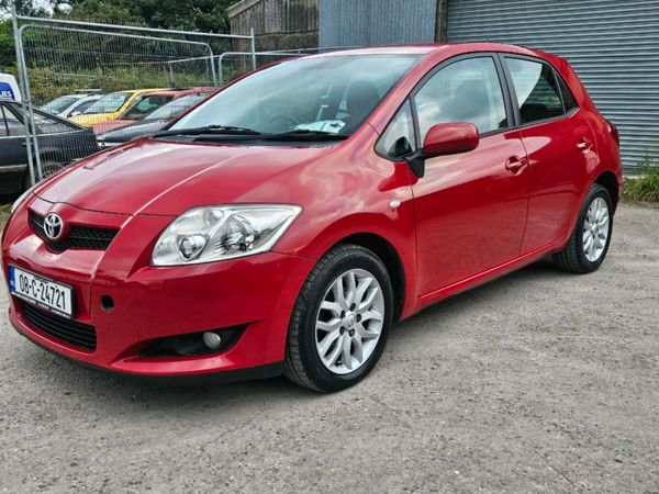 Toyota Auris Hatchback, Diesel, 2008, Red