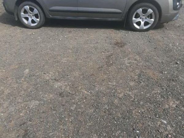 Peugeot 3008 Hatchback, Diesel, 2013, Grey