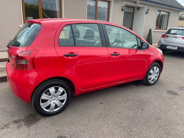 Toyota Yaris Hatchback, Petrol, 2006, Red