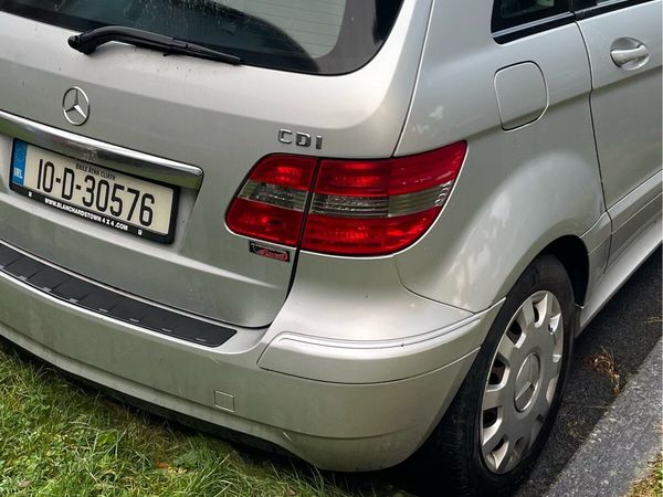 Mercedes-Benz B-Class MPV, Diesel, 2010, Silver