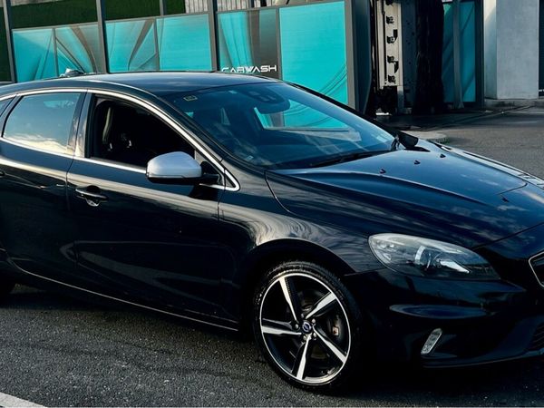 Volvo V40 Hatchback, Petrol, 2014, Black