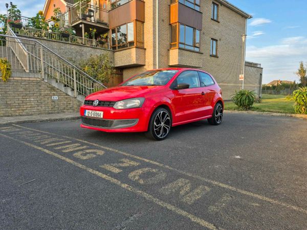 Volkswagen Polo Hatchback, Petrol, 2012, Red