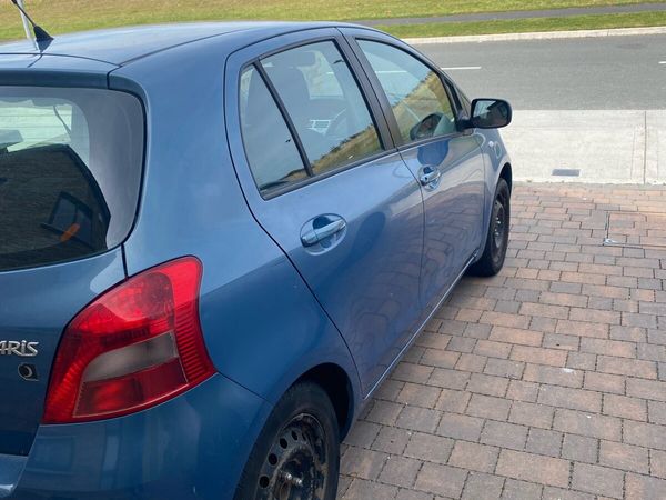 Toyota Yaris Hatchback, Petrol, 2007, Blue