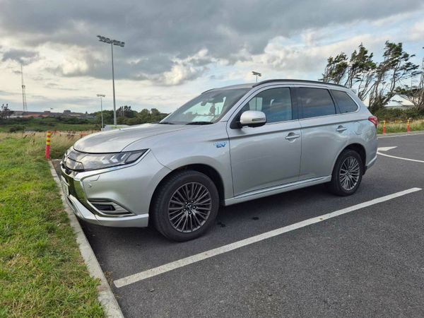Mitsubishi Outlander SUV, Petrol Plug-in Hybrid, 2019, Grey