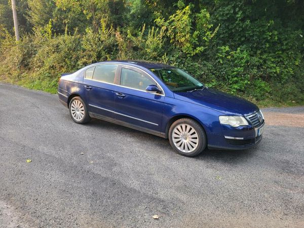 Volkswagen Passat Saloon, Diesel, 2009, Blue