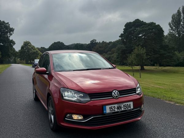 Volkswagen Polo Hatchback, Petrol, 2015, Red