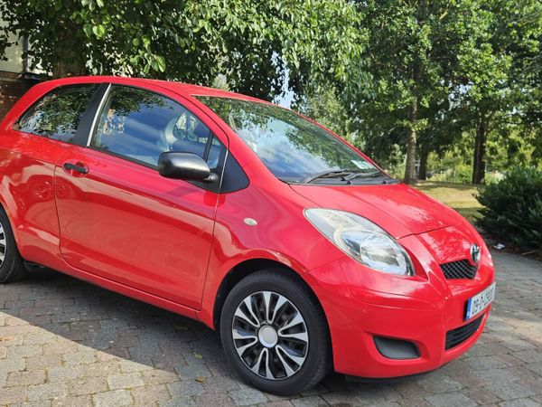 Toyota Yaris Hatchback, Petrol, 2009, Red