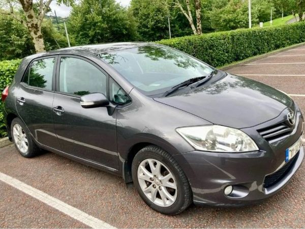 Toyota Auris Hatchback, Petrol, 2011, Grey
