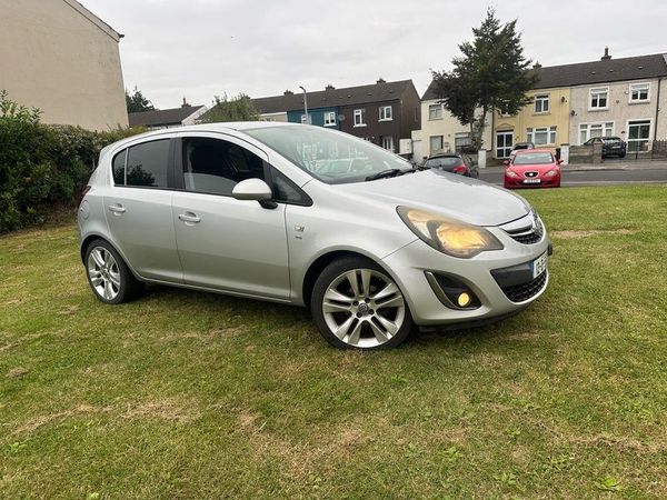 Ford Fiesta Hatchback, Petrol, 2010, Grey