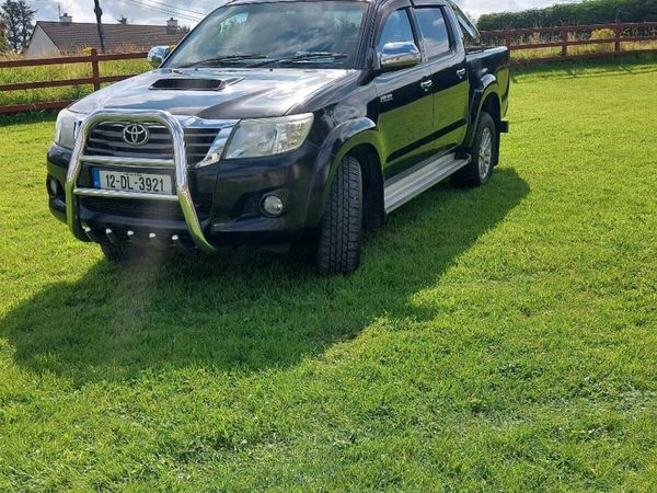 Toyota Hilux Crew Cab, Diesel, 2012, Black