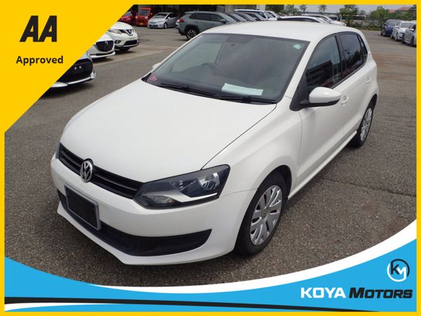 Volkswagen Polo Hatchback, Petrol, 2013, White