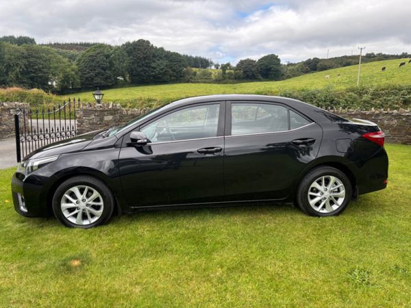 Toyota Corolla Saloon, Diesel, 2017, Black