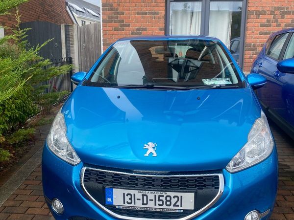 Peugeot 208 Hatchback, Petrol, 2013, Blue