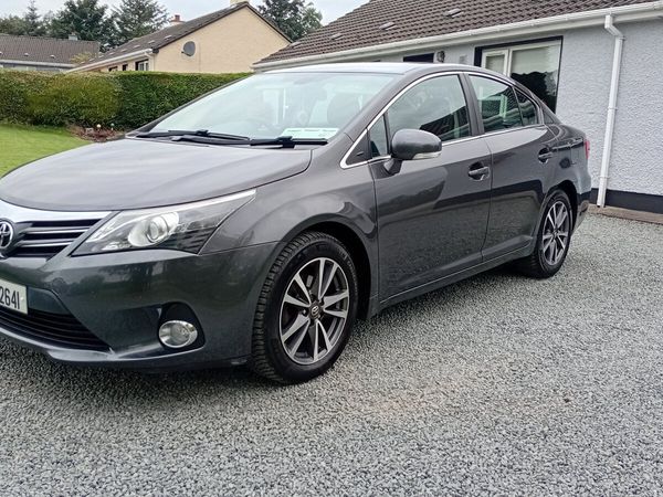 Toyota Avensis Saloon, Diesel, 2015, Grey