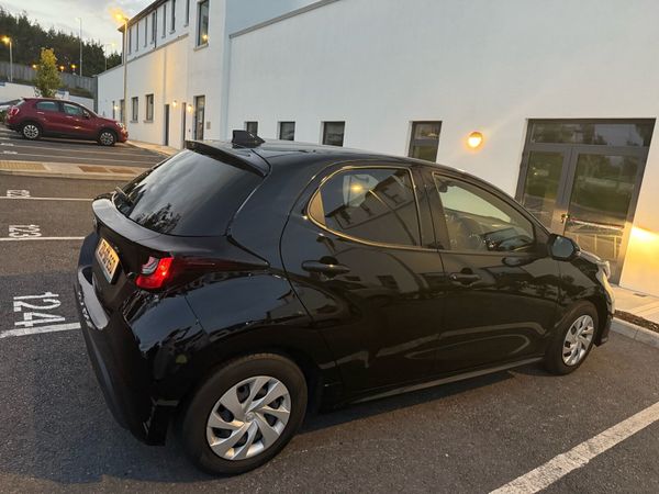 Toyota Yaris Hatchback, Petrol, 2020, Black
