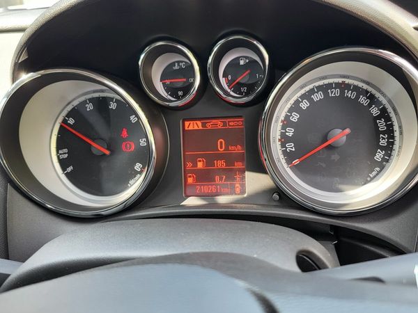 Opel Astra Saloon, Diesel, 2014, Bronze