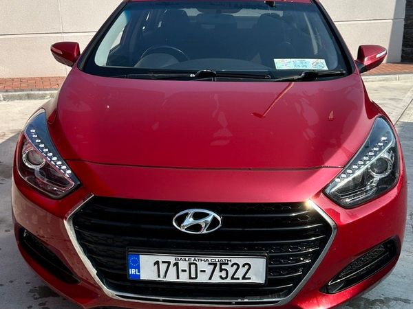Hyundai i40 Saloon, Diesel, 2017, Red