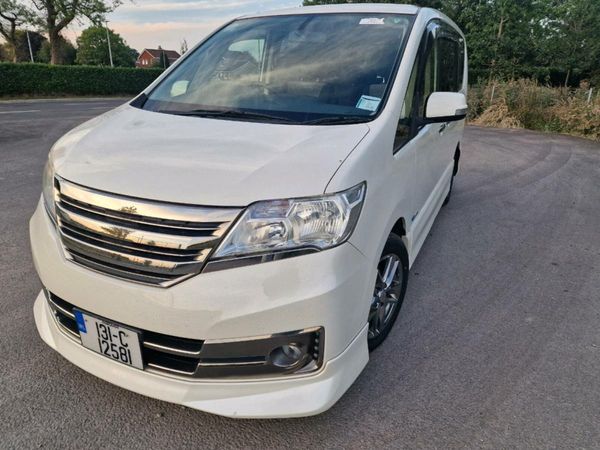 Nissan Serena MPV, Petrol Hybrid, 2013, White