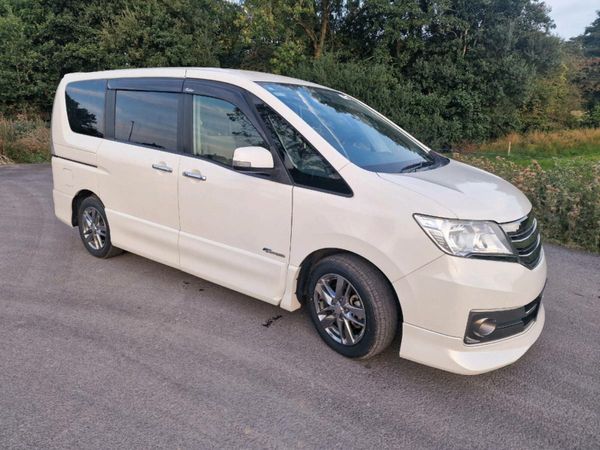 Nissan Serena MPV, Petrol Hybrid, 2013, White