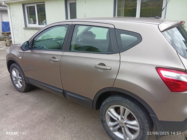 Nissan Qashqai Hatchback, Diesel, 2011, Brown