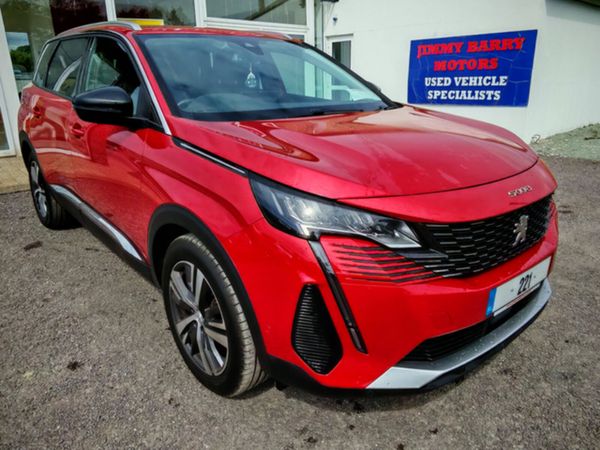 Peugeot 5008 MPV, Diesel, 2022, Red