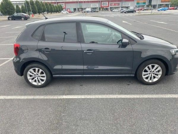 Volkswagen Polo Hatchback, Petrol, 2015, Grey