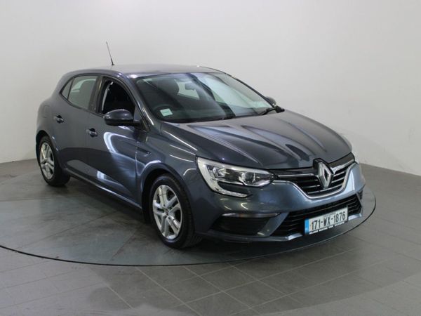 Renault Megane Hatchback, Petrol, 2017, Grey