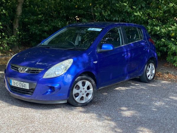 Hyundai i20 Hatchback, Diesel, 2011, Blue