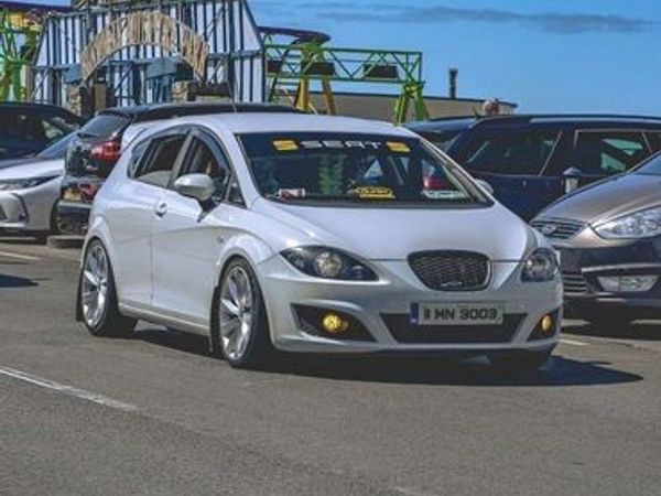 SEAT Leon Hatchback, Diesel, 2011, White
