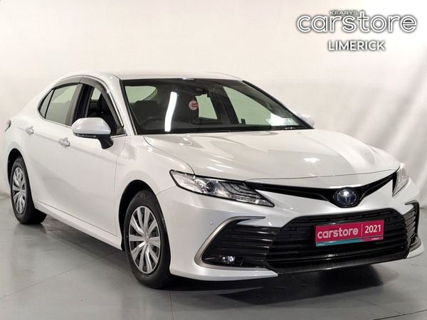 Toyota Camry Saloon, Petrol Hybrid, 2021, White