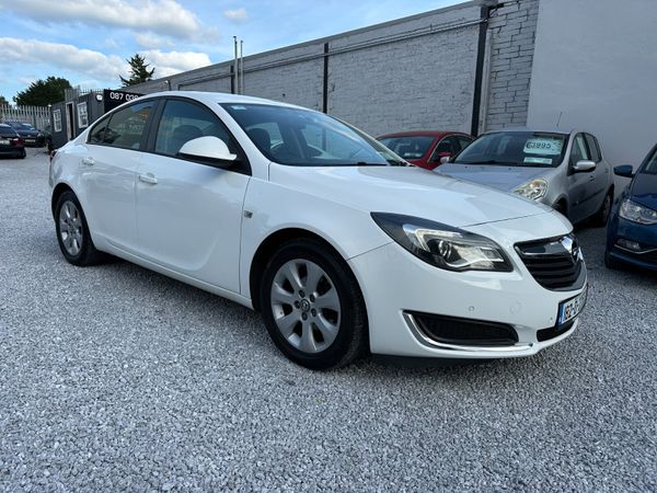 Opel Insignia Saloon, Diesel, 2016, White
