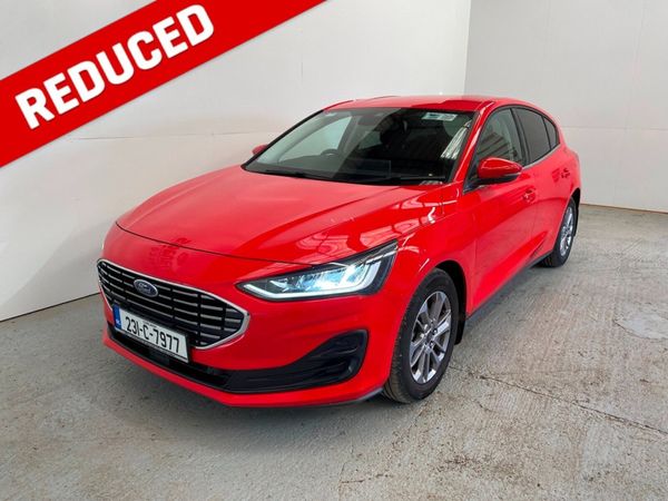 Ford Focus Hatchback, Petrol, 2023, Red