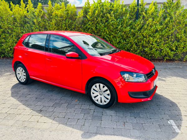 Volkswagen Polo Hatchback, Petrol, 2012, Red