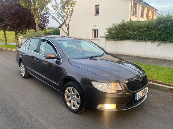 Skoda Superb Saloon, Diesel, 2011, Brown