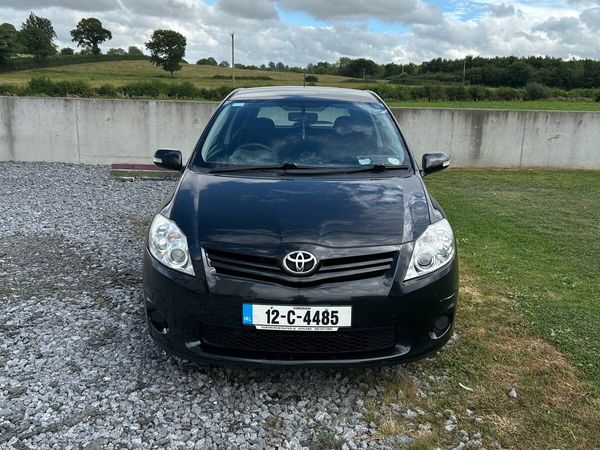 Toyota Auris Hatchback, Diesel, 2012, Black