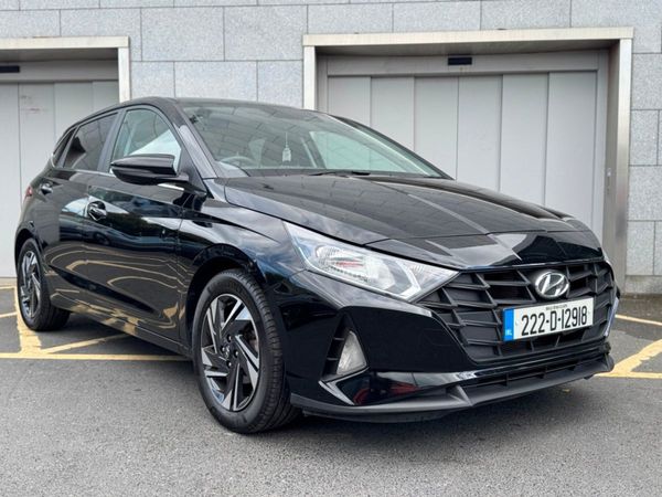 Hyundai i20 Hatchback, Petrol, 2022, Black