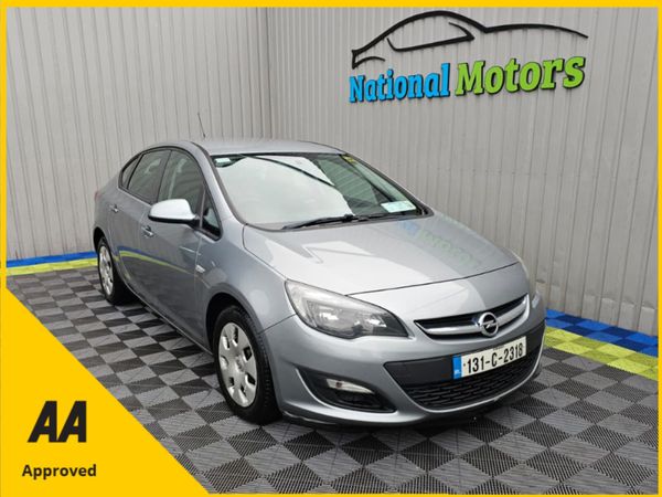 Opel Astra Saloon, Diesel, 2013, Silver