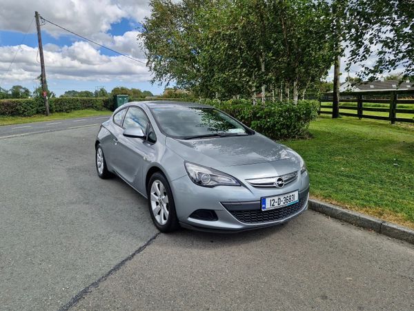 Opel Astra Hatchback, Diesel, 2012, Silver