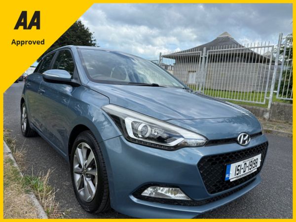 Hyundai i20 Hatchback, Petrol, 2015, Blue