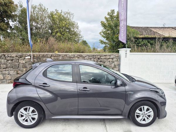 Toyota Yaris Hatchback, Petrol Hybrid, 2021, Grey