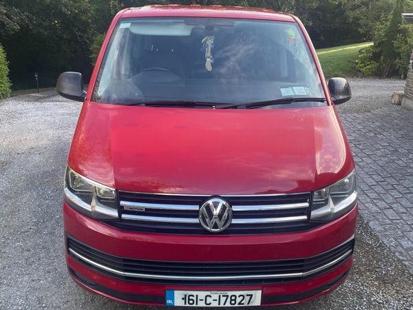Volkswagen Caravelle MPV, Diesel, 2016, Red