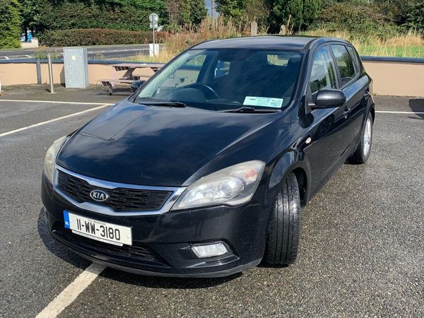 Kia Ceed Hatchback, Diesel, 2011, Black